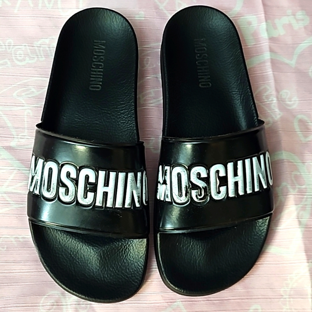 MOSCHINO SLIDES